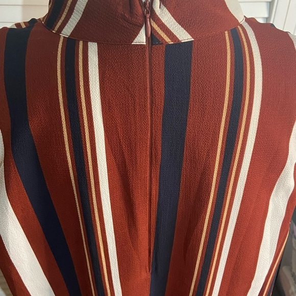 AX Paris Curve European Striped Sleeveless Hi-Low Hem Tunic - Picture 5 of 7